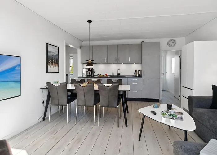 Eicke - 400m From The Sea By Interhome Gudhjem